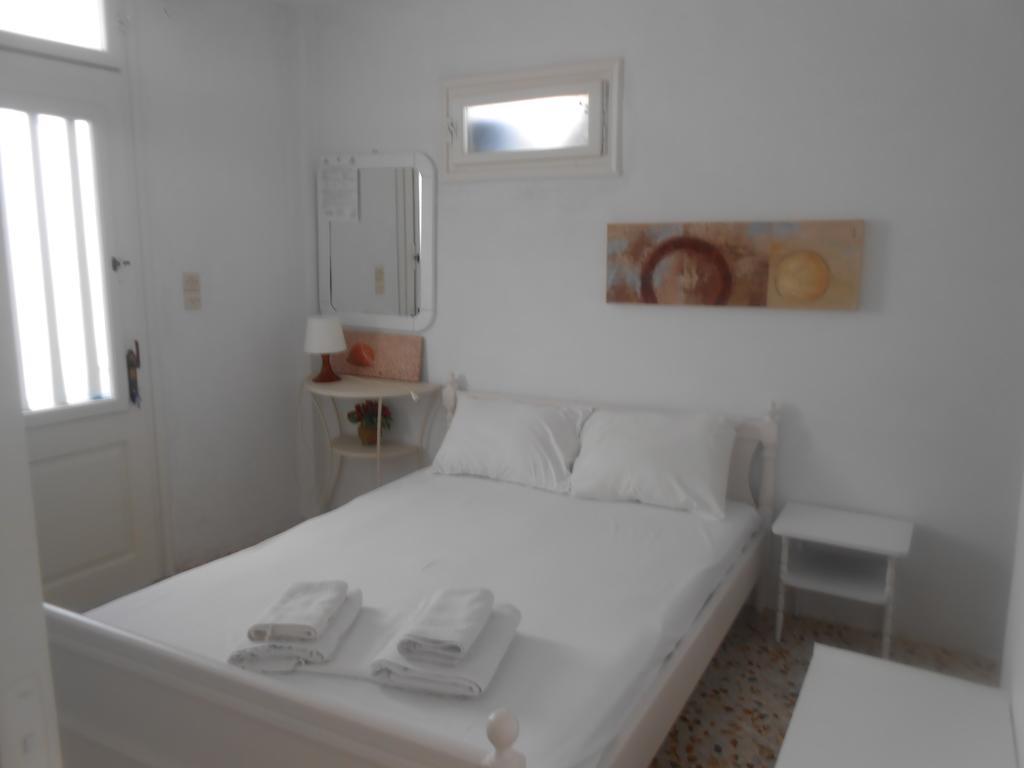 Angeliki Pension Katápola Buitenkant foto
