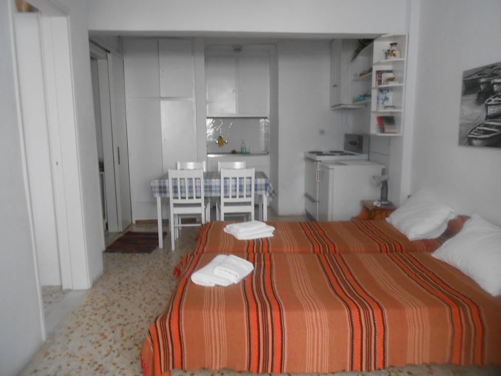 Angeliki Pension Katápola Buitenkant foto