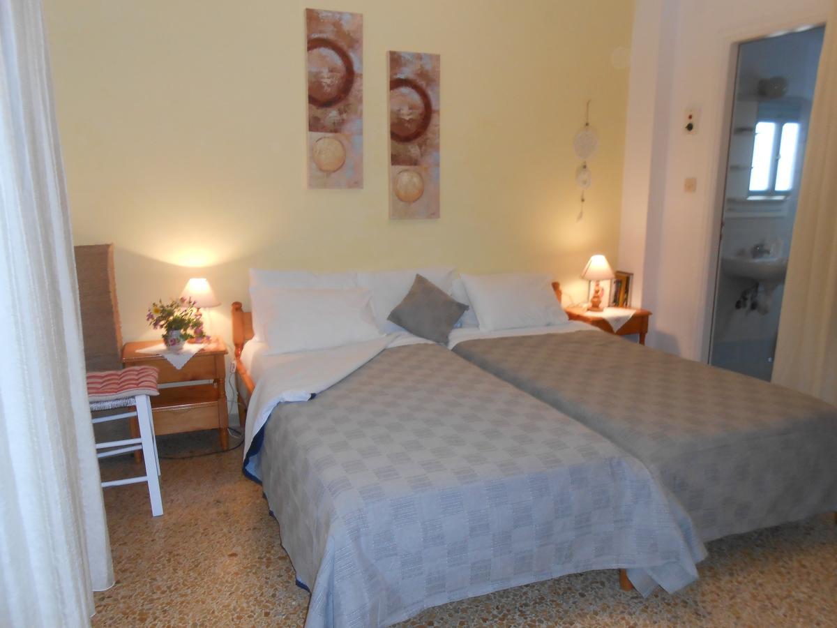 Angeliki Pension Katápola Buitenkant foto