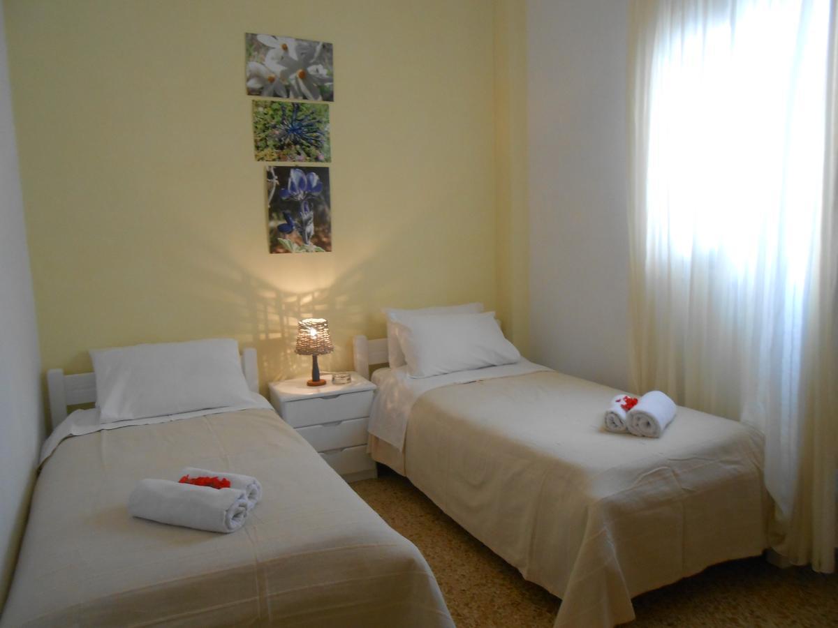 Angeliki Pension Katápola Buitenkant foto